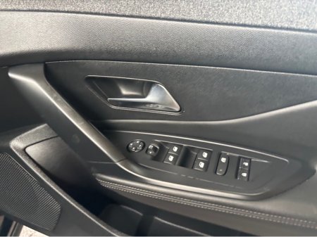 2023 Peugeot 408 - thumbnail 6