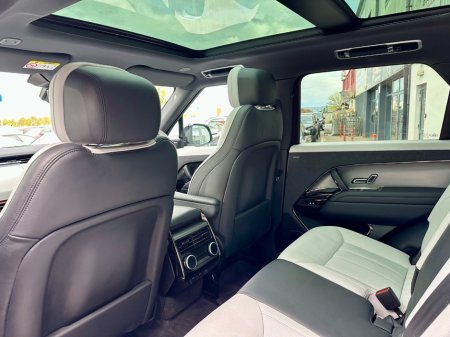 2023 Land Rover Range Rover Sport - thumbnail 14