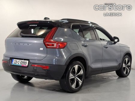 2022 Volvo XC40 PHEV T4 (197hp) R-Design FWD €33,880 thumbnail