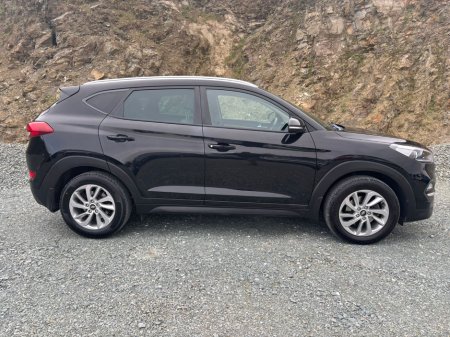 2017 Hyundai Tucson - thumbnail 2