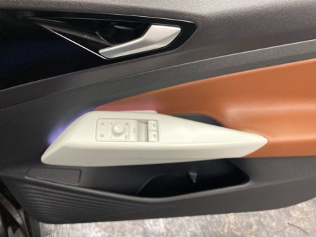 2022 Volkswagen ID.4 FAMILY 77kWh 204HP €23,995 thumbnail