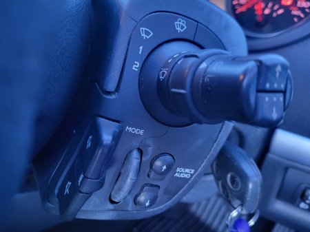 2011 Renault Clio - thumbnail 16