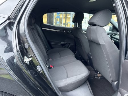 2018 Honda Civic 1.0 VTEC TURBO SR 5DR 129PS €13,950 thumbnail