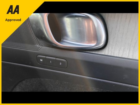 2020 Volvo XC40 - thumbnail 18