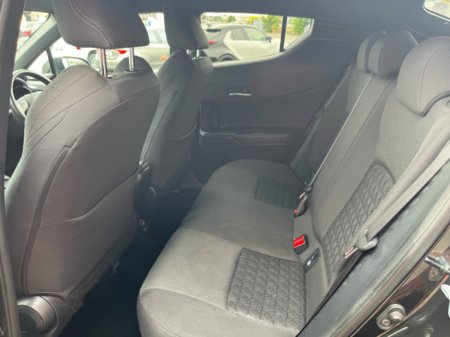 2021 Toyota C-HR C-HR 1.8 HYBRID SPORT €25,950 thumbnail