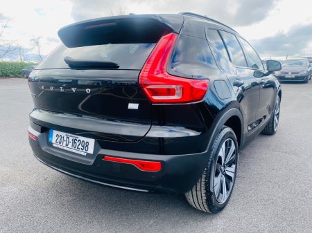 2023 Volvo XC40 - thumbnail 6