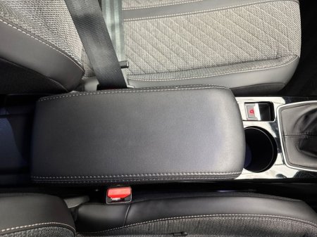 2025 Peugeot 2008 - thumbnail 15