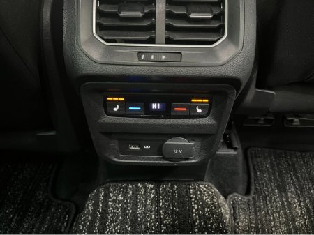 2017 Volkswagen Tiguan - thumbnail 14