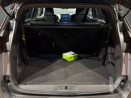 2023 Peugeot 5008 7-SEATER - AUTOMATIC 1.5L HDI - REVERSE CAMERA - PADDLE SHIFT €30,950 thumbnail