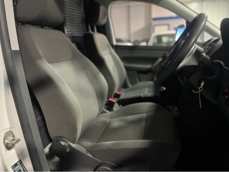 2015 Volkswagen Caddy C20 STARTLINE TDI  102 BHP €8,950 thumbnail