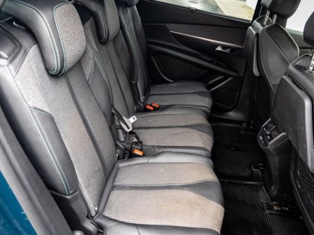 2023 Peugeot 5008 FL Allure 1.5 Blue HDI 130 AUT €34,750 thumbnail