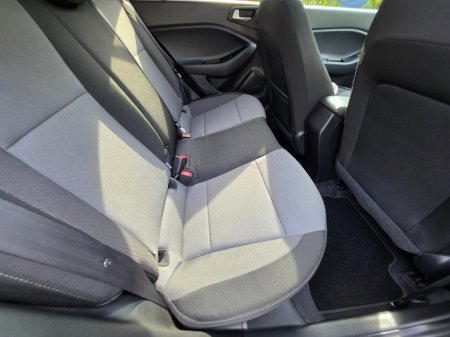 2019 Hyundai i20 - thumbnail 11