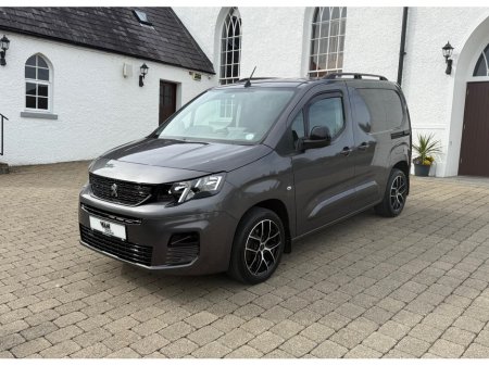 2022 Peugeot Partner - view 2