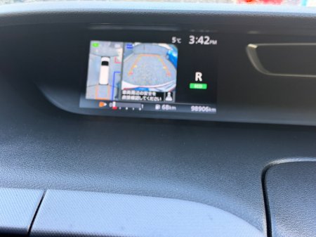 2017 Nissan Serena - thumbnail 18