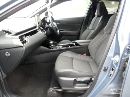 2023 Toyota C-HR - thumbnail 10