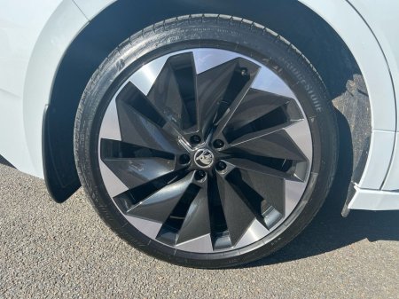 2025 Skoda Enyaq - thumbnail 5