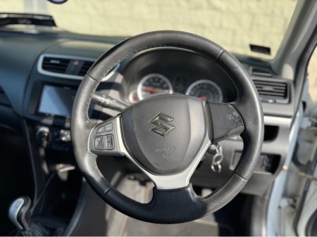 2014 Suzuki Swift - thumbnail 13