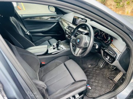 2018 BMW 5 Series - thumbnail 21