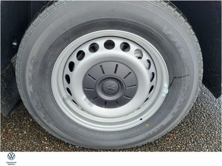 2026 Volkswagen Crafter AUTOMATIC HIGHLINE 35 MWB 140HP HIGH ROOF €55,200 thumbnail