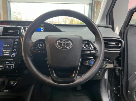 2022 Toyota Prius €21950 2022 TOYOTA PRIUS S 1.8 AUTOMATIC / CRUISE CONTROL / REVERSE CAMERA AND MORE €21,950 thumbnail