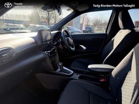 2023 Toyota Yaris Cross - thumbnail 6