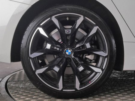 2025 BMW 3 Series - thumbnail 14