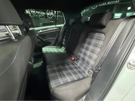 2015 Volkswagen Golf 1.4 GTE 201PS S/A 5DR AUTO €15,950 thumbnail