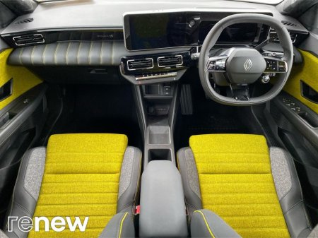 2025 Renault 5 EV50 150hp Iconic €32,995