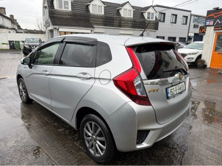 2015 Honda Fit DAA-GP6 5DR AUTO €7,990 thumbnail