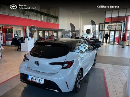 2026 Toyota Corolla - thumbnail 2