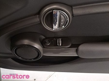 2017 MINI Hatch ONE D XN12 2 DR €14,480 thumbnail