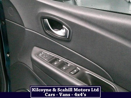 2019 Renault Captur ICONIC DCI €13,950 thumbnail