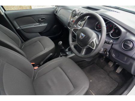 2018 Dacia Sandero - view 2