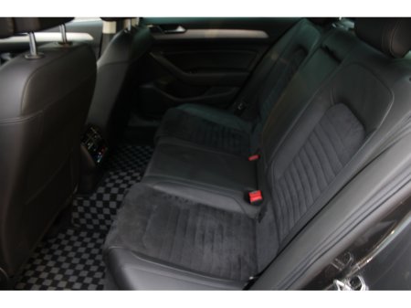 2018 Volkswagen Passat 2.0TDI 150BHP ELEGANCE EDITION 4DR SALOON // 1 OWNER IN IMMACULATE CONDITION // WELL WORTH VIEWING // BUY WITH CONFIDENCE AA AND SIMI APPROVED DEALER 2025 // FINANCE ARRANGED // TRADE INS WELCOME // €19,950 thumbnail