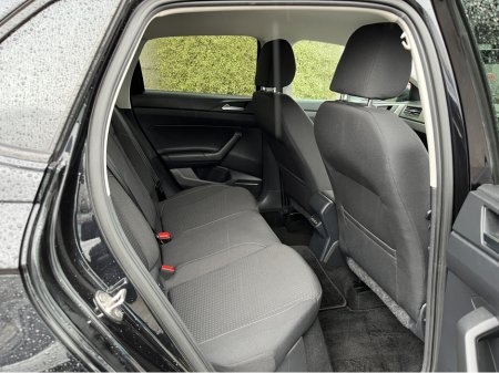 2020 Volkswagen Polo COMFORTLINE AUTOMATIC 1.0 PETROL //LOW MILES//REVERSE CAMERA//ADAPTIVE CRUISE CONTROL//WIRELESS PHONE CHARGING// €17,950 thumbnail