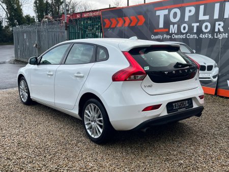 2016 Volvo V40 //STUNNING V40///AUTO//NEW NCT//IMMACULATE// €14,950 thumbnail