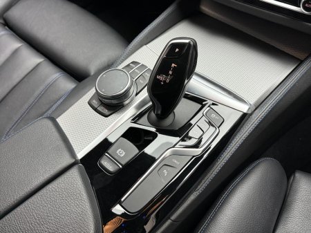 2019 BMW 5 Series 530E M SPORT €29,990 thumbnail