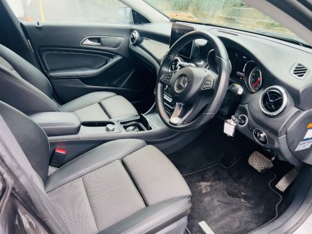 2018 Mercedes-Benz CLA Class - thumbnail 19