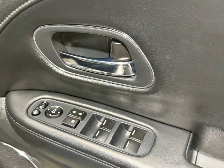 2016 Honda HR-V 1.6 I DTEC EX 5DR €10,250 thumbnail