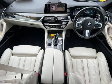 2020 BMW 5 Series 530e M-SPORT COMPETITION 2.0 HYBRID // LEATHER M-SPORT INTERIOR // DIGITAL CLUSTER // NEW 20" M5 ALLOYS €33,950 thumbnail