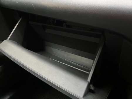 2022 Toyota Yaris - thumbnail 13