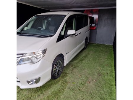 2014 Nissan Serena - thumbnail 3