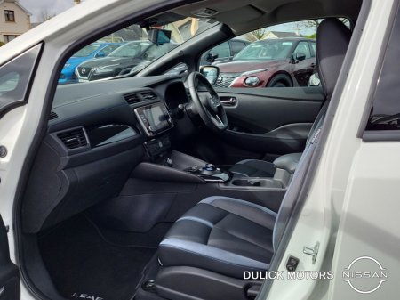 2025 Nissan Leaf - thumbnail 9