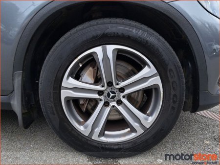 2018 Mercedes-Benz GLC Class - thumbnail 9