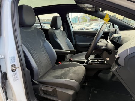 2023 Volkswagen ID.4 - thumbnail 13