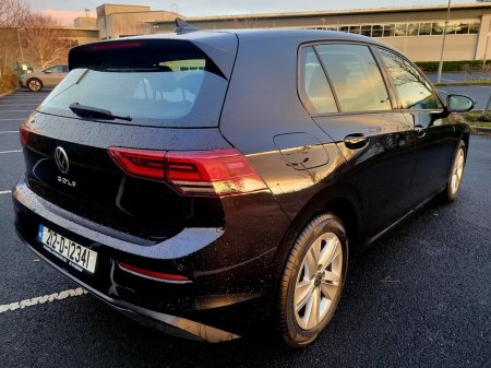 2021 Volkswagen Golf  €14,999 thumbnail