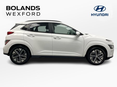 2023 Hyundai Kona - view 4