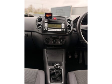 2006 Volkswagen Golf - thumbnail 31