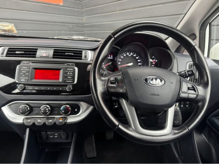 2015 Kia Rio - thumbnail 10