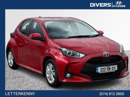 2022 Toyota Yaris - thumbnail 1